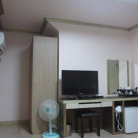 Moiri Guesthouse Yeosu Eksteriør bilde