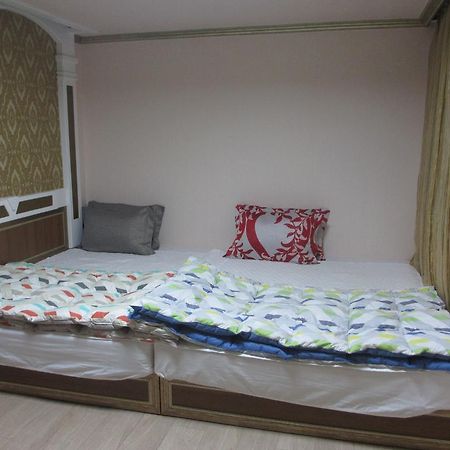 Moiri Guesthouse Yeosu Eksteriør bilde
