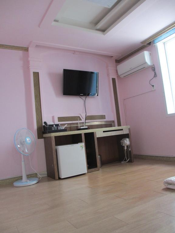 Moiri Guesthouse Yeosu Eksteriør bilde