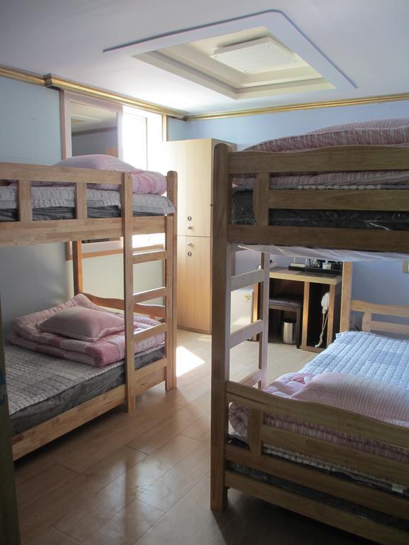 Moiri Guesthouse Yeosu Eksteriør bilde